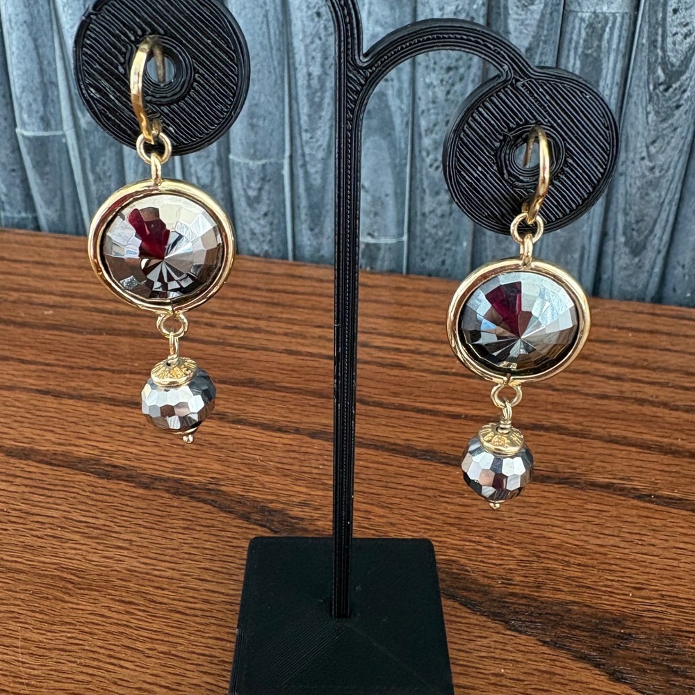 Henri Bendel Gold Tone Faceted Crystal Drop Dangle Earrings with Dust Bag - Picture 2 of 5
